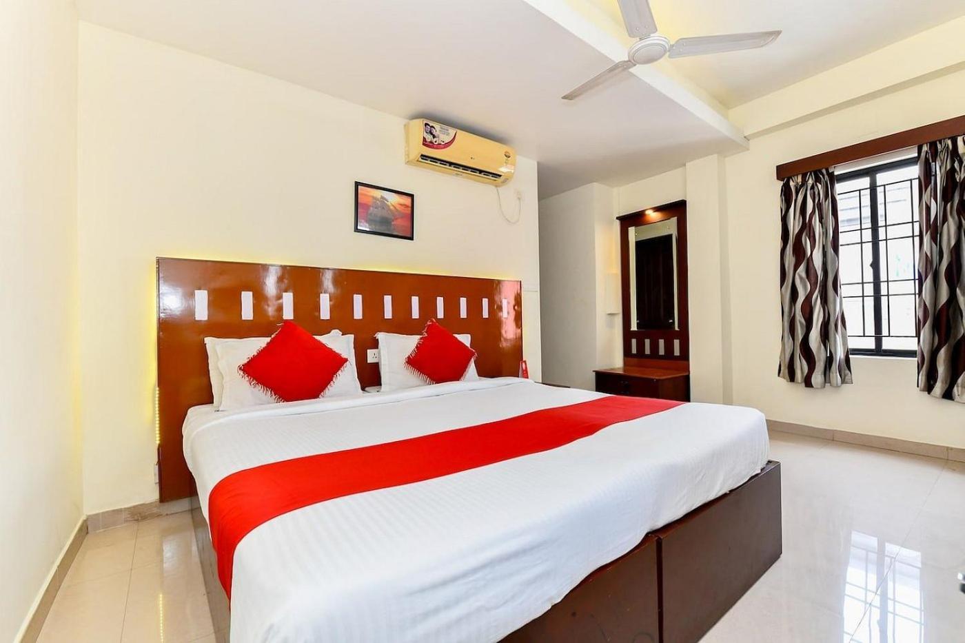 Metro Kochin Business Hotel Exteriér fotografie