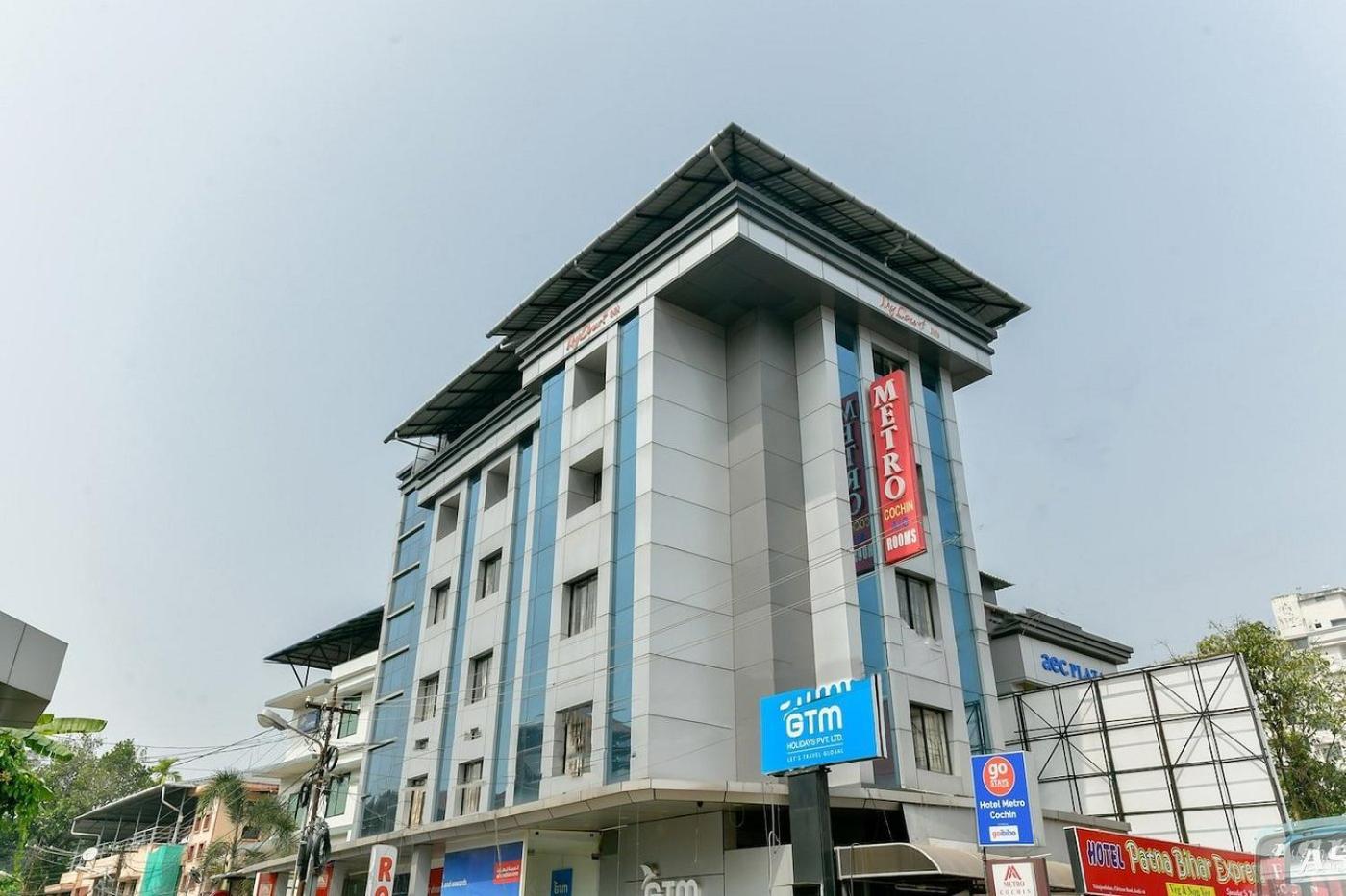 Metro Kochin Business Hotel Exteriér fotografie