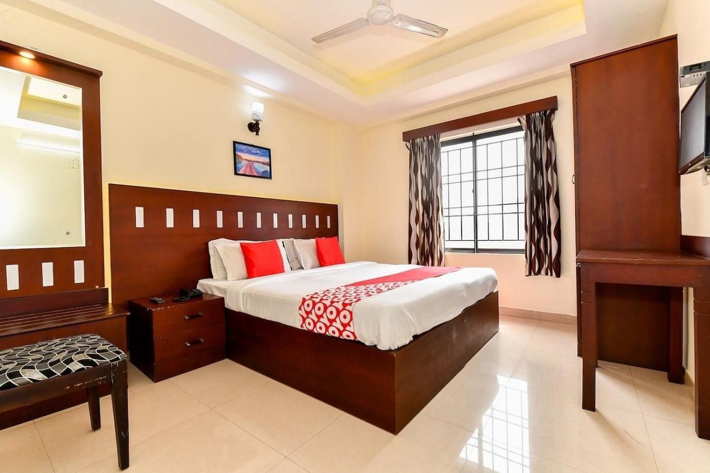 Metro Kochin Business Hotel Exteriér fotografie